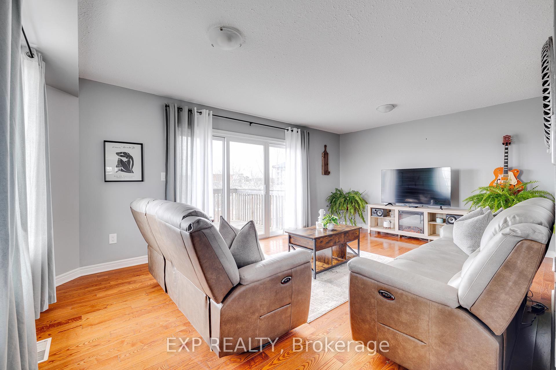 Photo 7 of Unit 29, 361 Arkell Road, Guelph, Pineridge/Westminster Woods — HOMEH