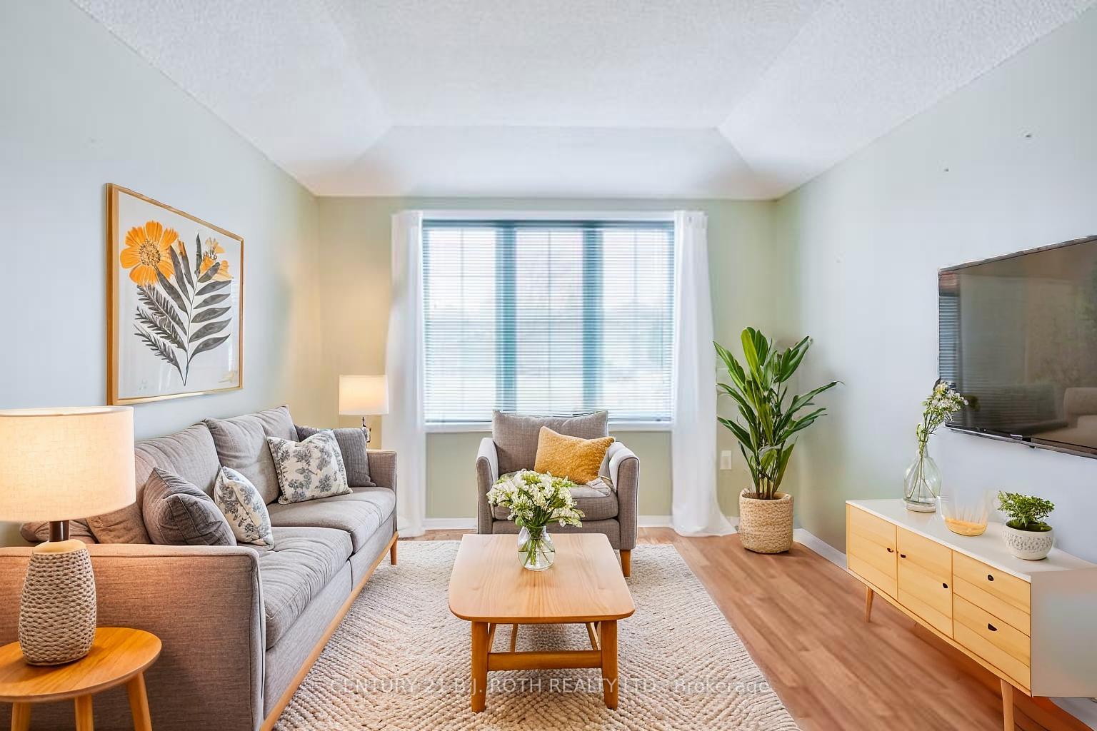 Photo 5 of 22 Osprey Ridge Road, Barrie, Little Lake — HOMEH