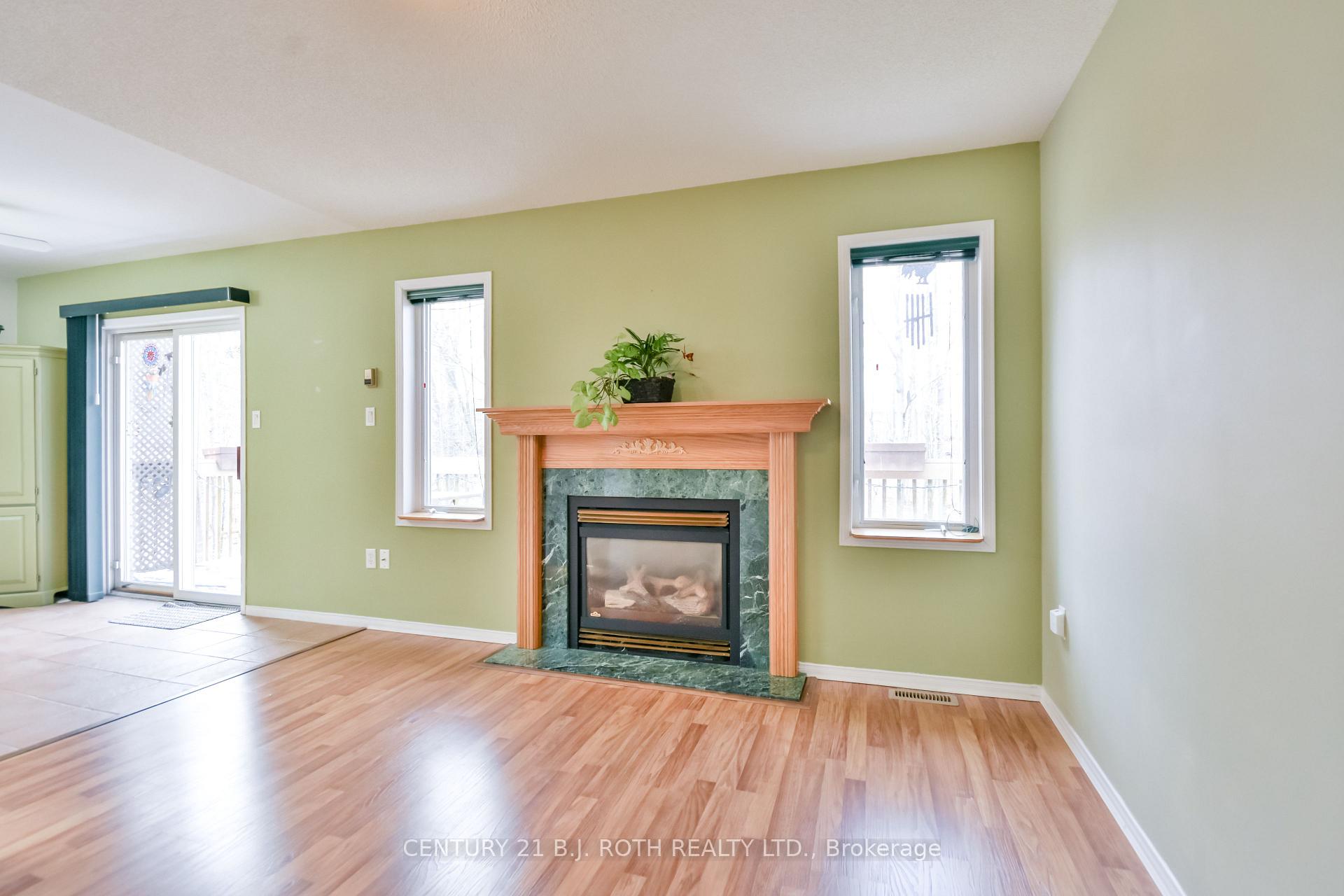 Photo 14 of 22 Osprey Ridge Road, Barrie, Little Lake — HOMEH