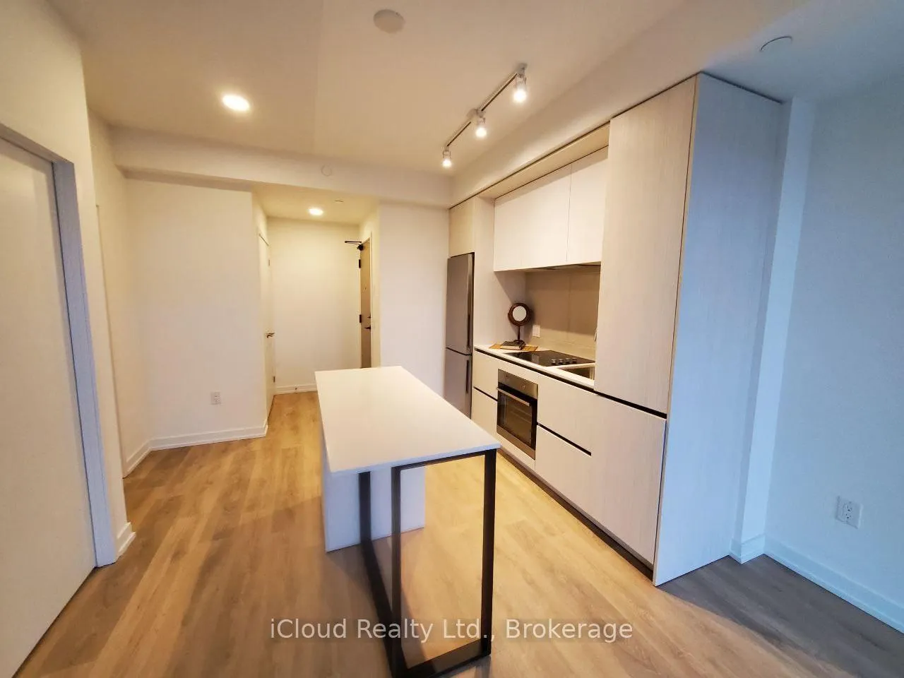 Photo 5 of Unit 610, 225 Sumach Street, Toronto, Regent Park — HOMEH