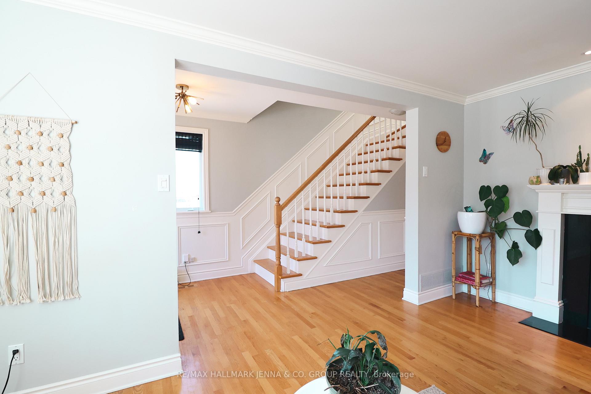 Photo 6 of 377 Wilmont Avenue, Ottawa, Westboro West — HOMEH