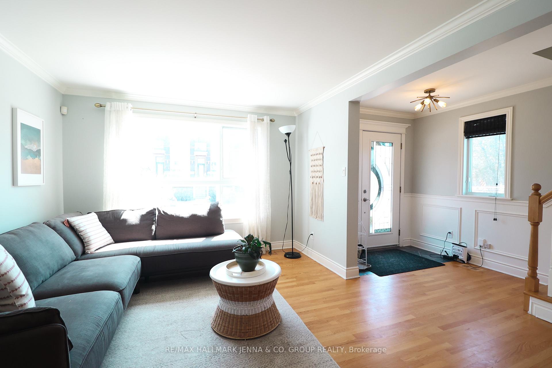 Photo 10 of 377 Wilmont Avenue, Ottawa, Westboro West — HOMEH