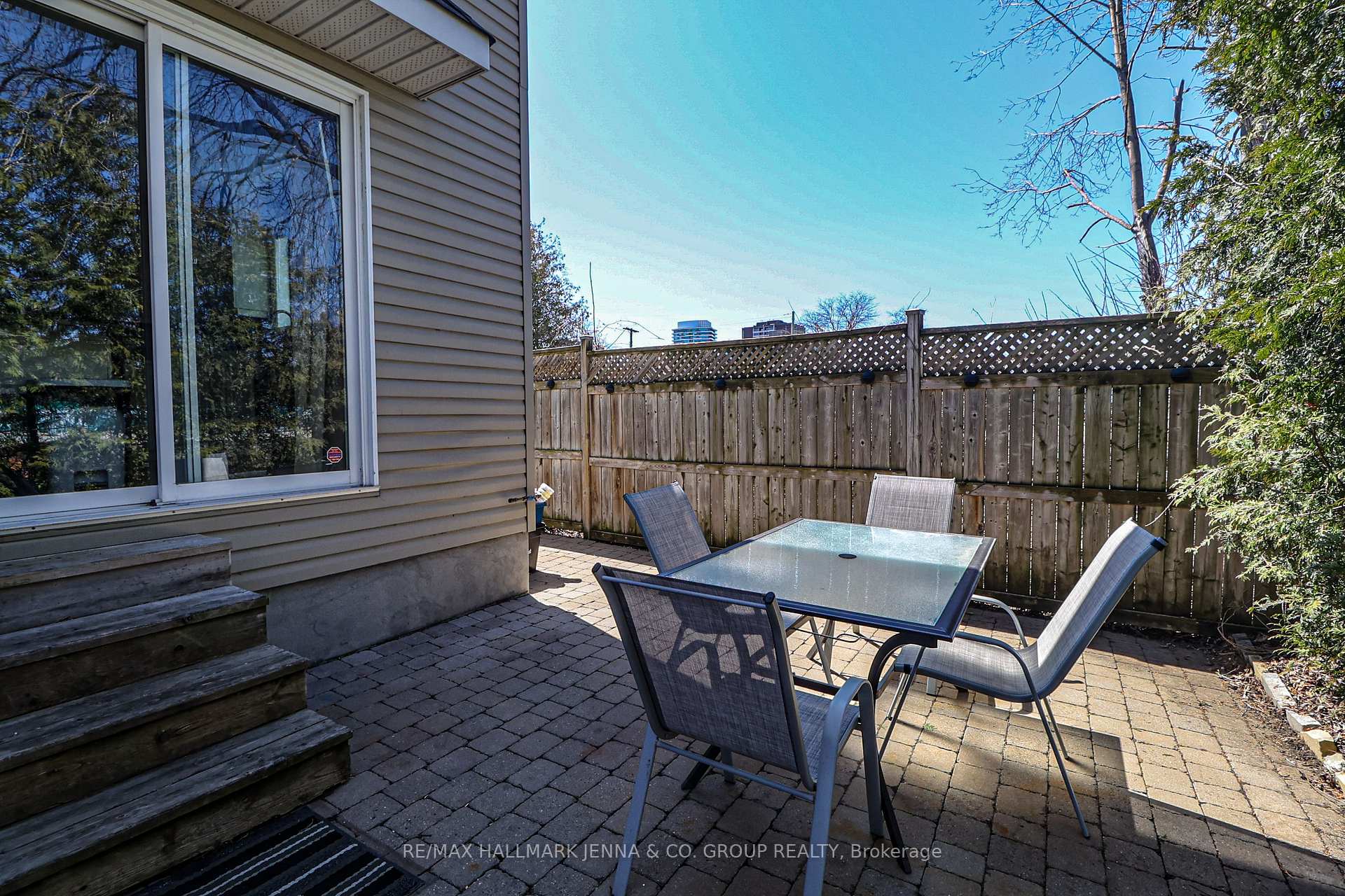 Photo 39 of 377 Wilmont Avenue, Ottawa, Westboro West — HOMEH