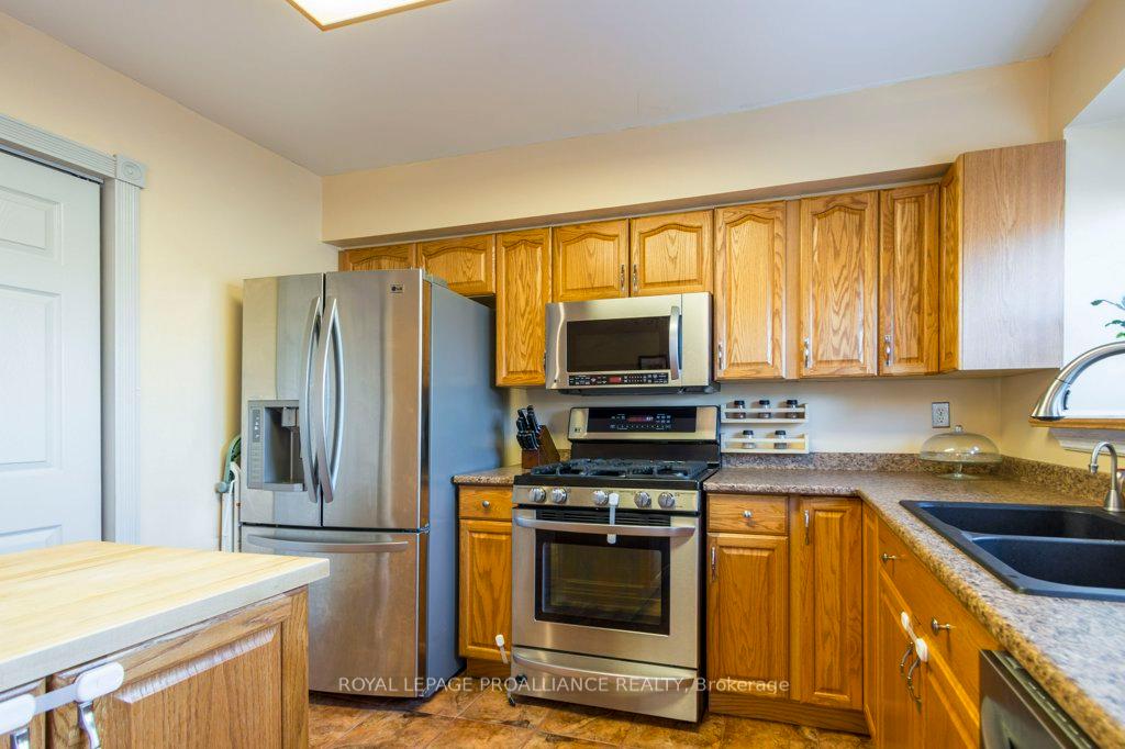Photo 8 of Unit 9, 9 Progress Avenue, Belleville, Belleville Ward — HOMEH