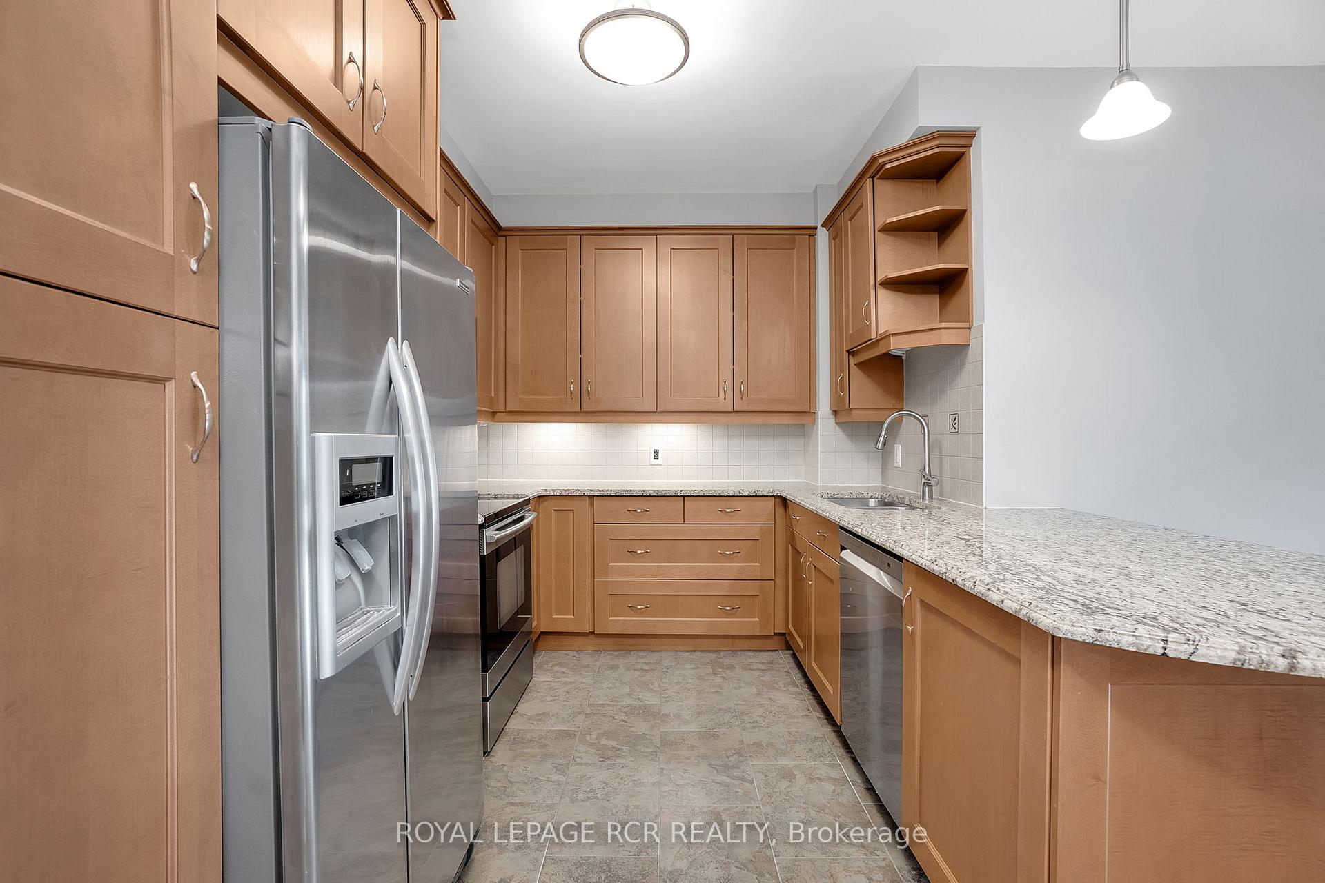 Photo 8 of Unit 402, 60 Ann Street, Caledon, Bolton West — HOMEH