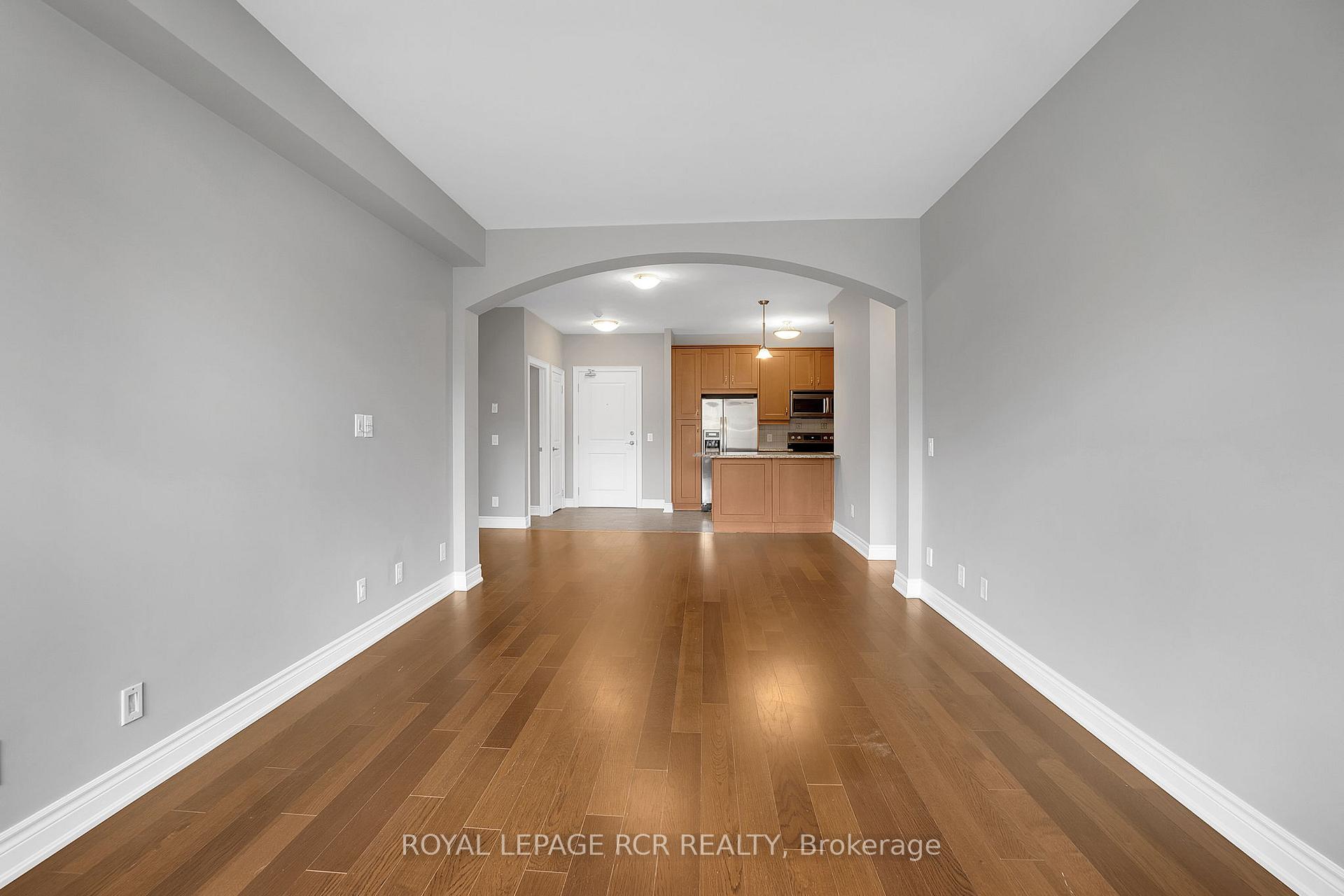 Photo 13 of Unit 402, 60 Ann Street, Caledon, Bolton West — HOMEH