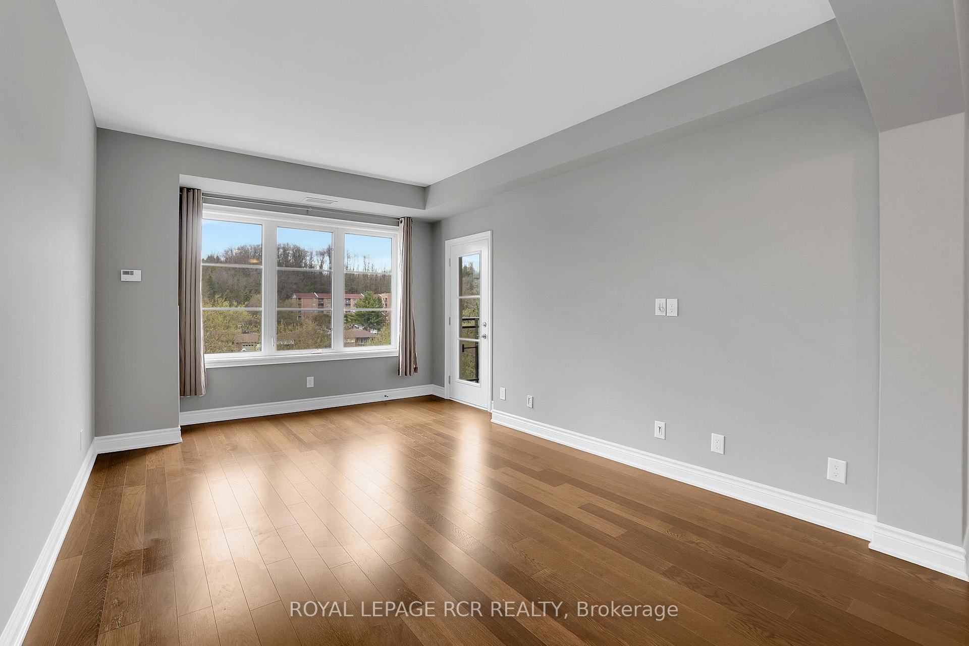 Photo 15 of Unit 402, 60 Ann Street, Caledon, Bolton West — HOMEH