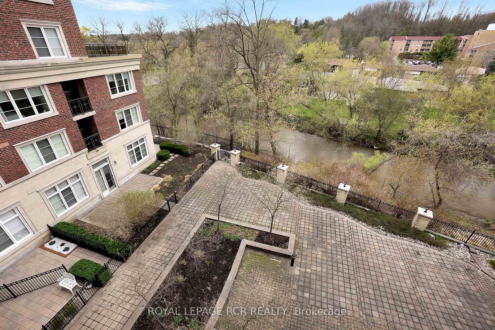 Photo 27 of Unit 402, 60 Ann Street, Caledon, Bolton West — HOMEH