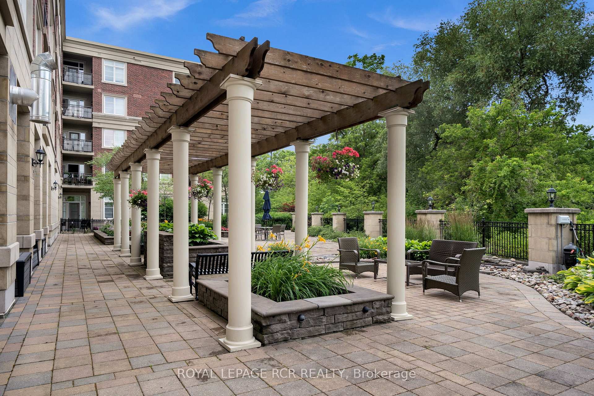 Photo 30 of Unit 402, 60 Ann Street, Caledon, Bolton West — HOMEH