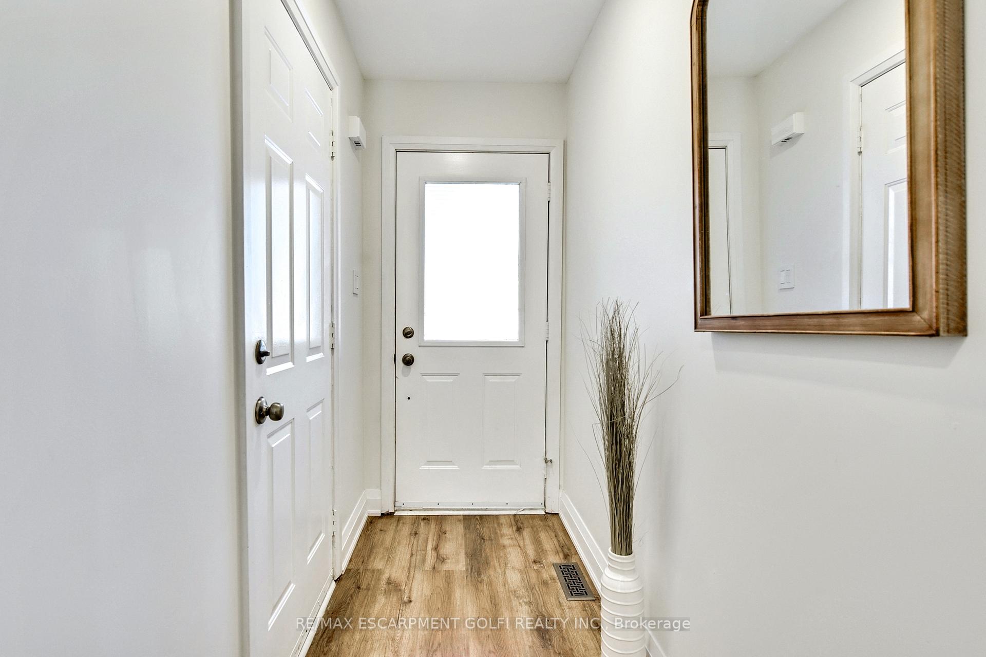Photo 9 of Unit 10, 2920 Headon Forest Drive, Burlington, Headon — HOMEH