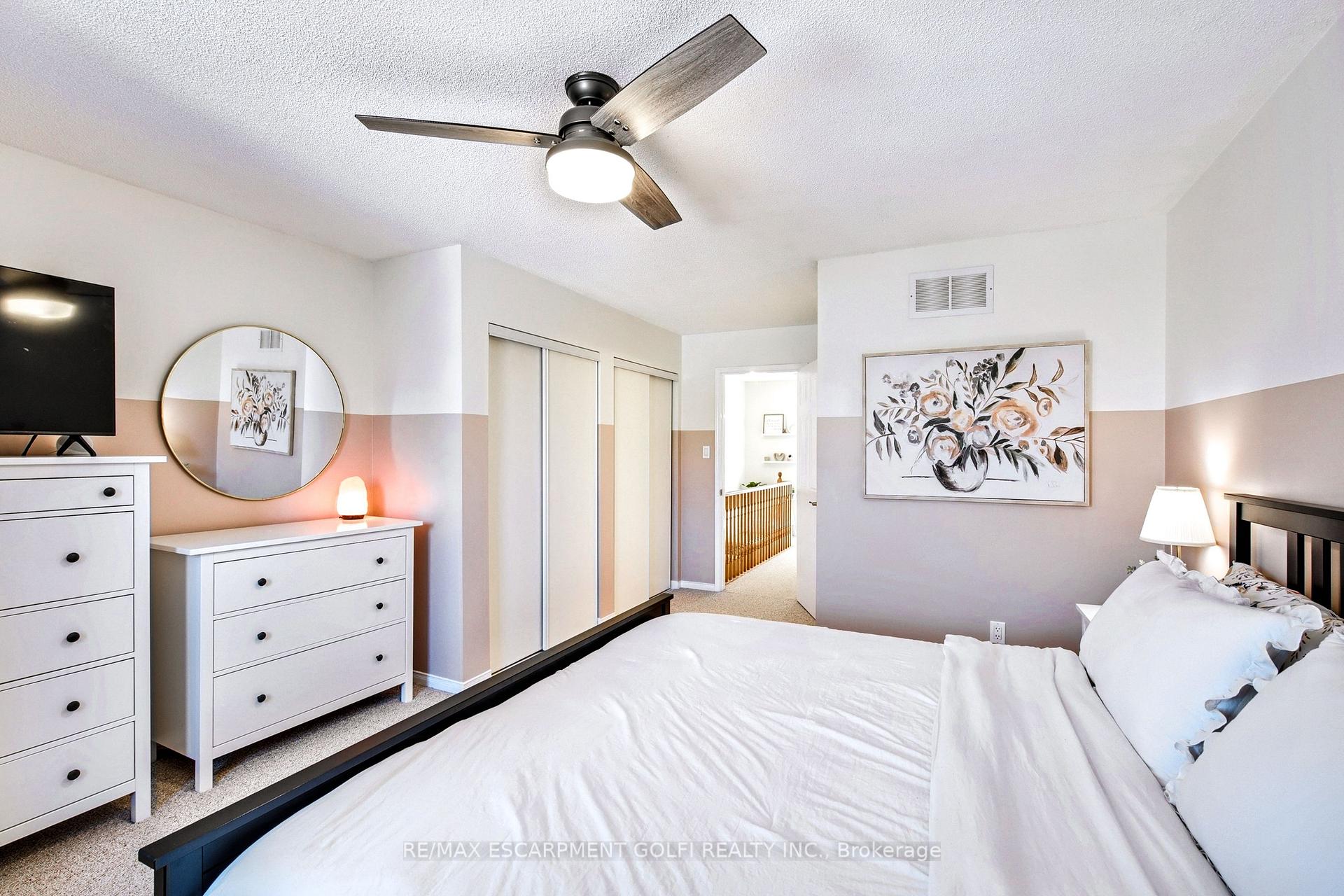 Photo 22 of Unit 10, 2920 Headon Forest Drive, Burlington, Headon — HOMEH