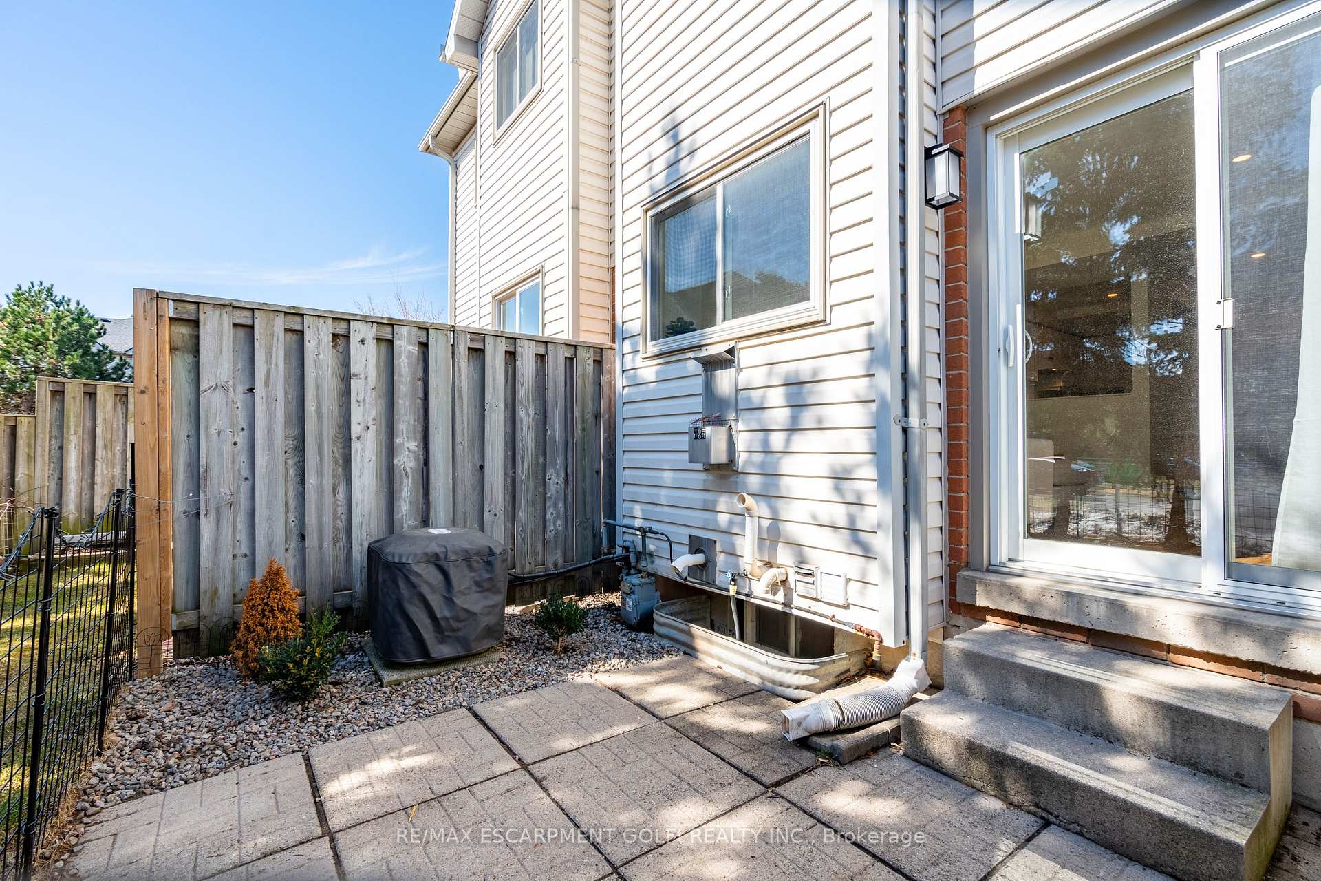 Photo 29 of Unit 10, 2920 Headon Forest Drive, Burlington, Headon — HOMEH