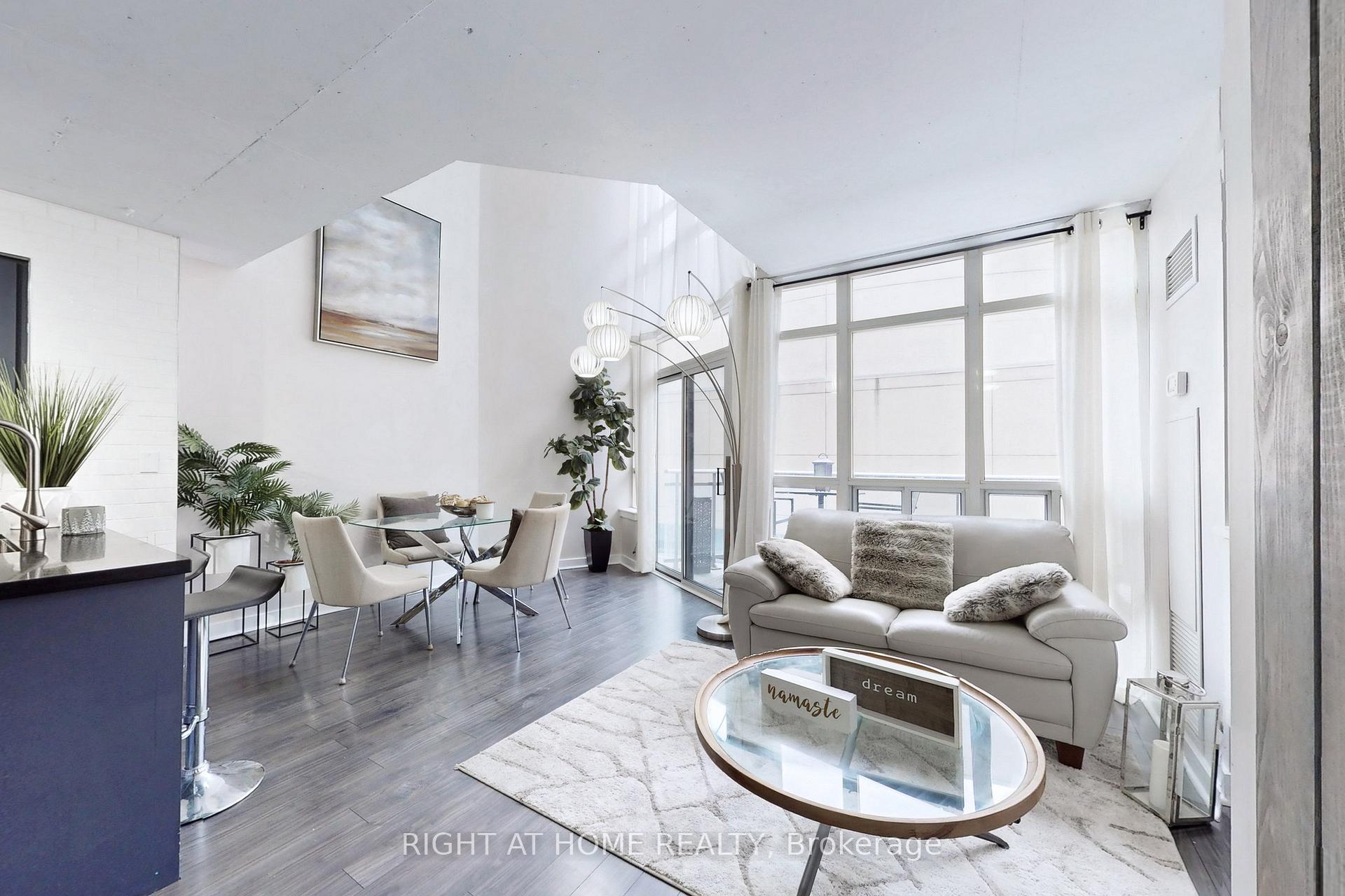 Front of Unit 401, 255 Richmond Street E