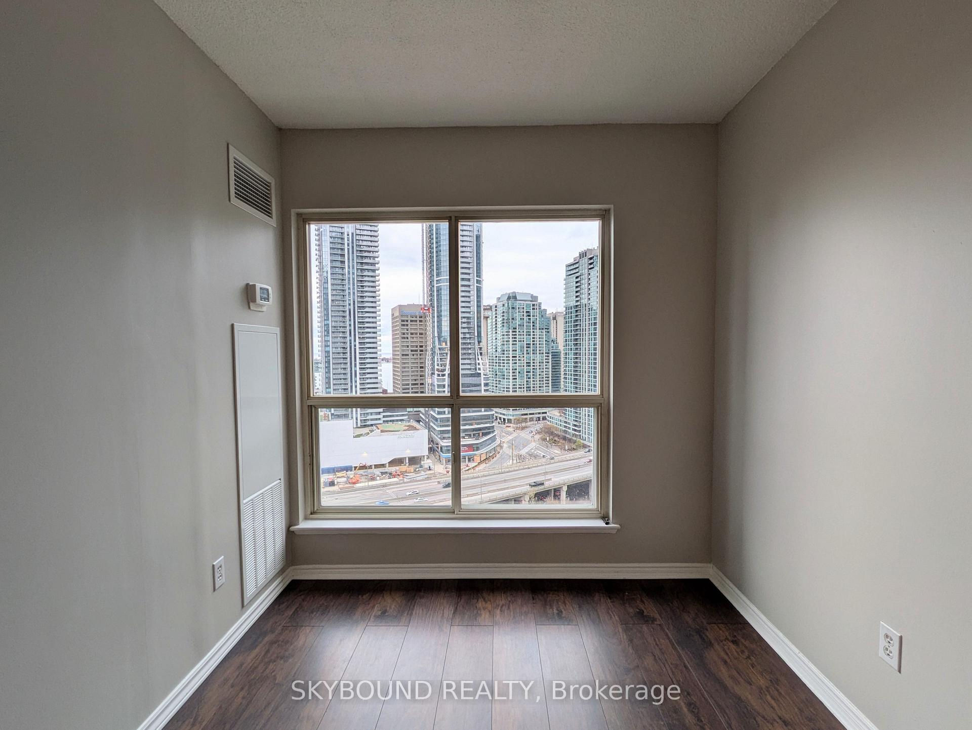 Photo 17 of Unit 2201, 25 The Esplanade, Toronto, Waterfront Communities — HOMEH