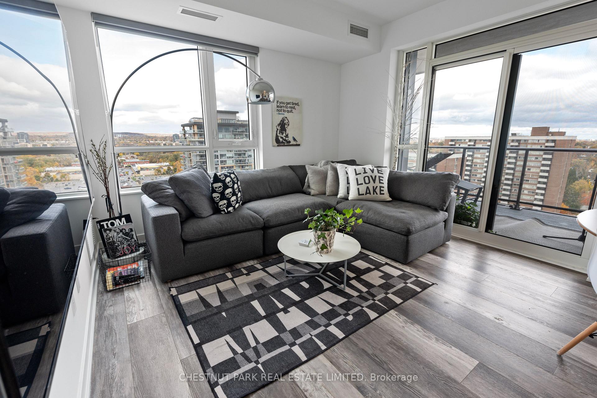 Photo 3 of Unit 1502, 2007 James Street, Burlington, Brant — HOMEH