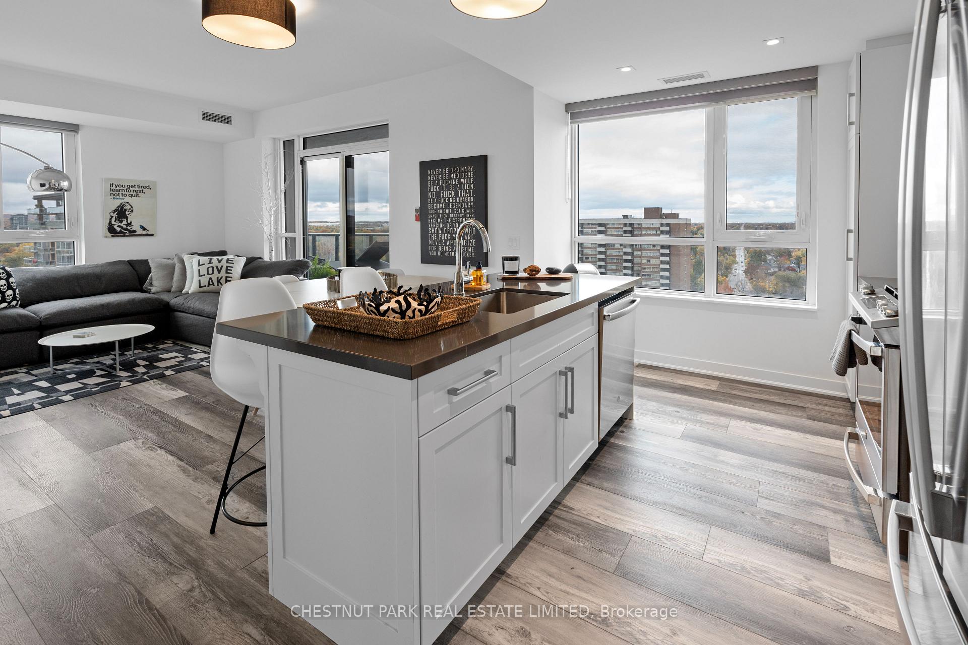 Photo 6 of Unit 1502, 2007 James Street, Burlington, Brant — HOMEH