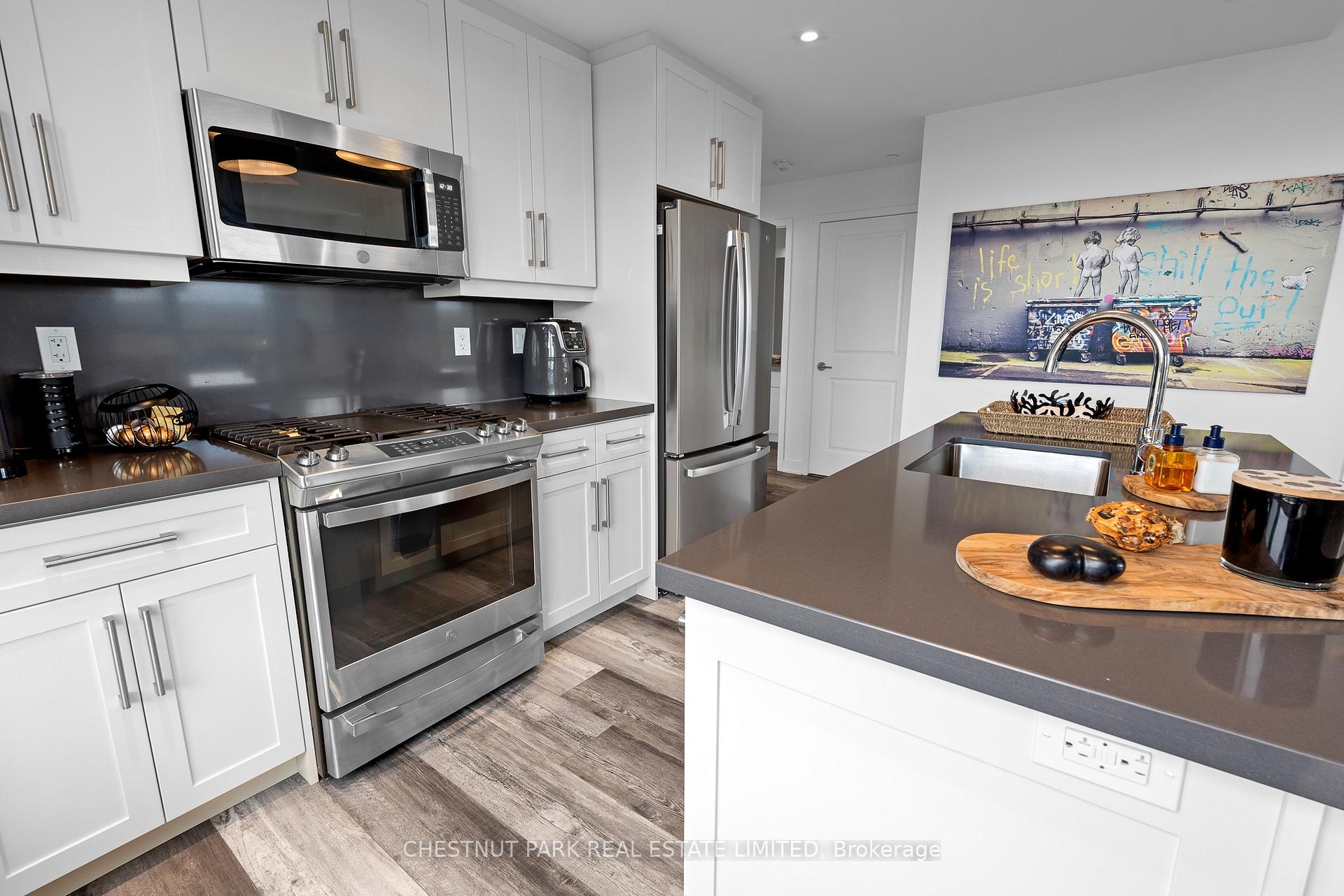 Photo 8 of Unit 1502, 2007 James Street, Burlington, Brant — HOMEH