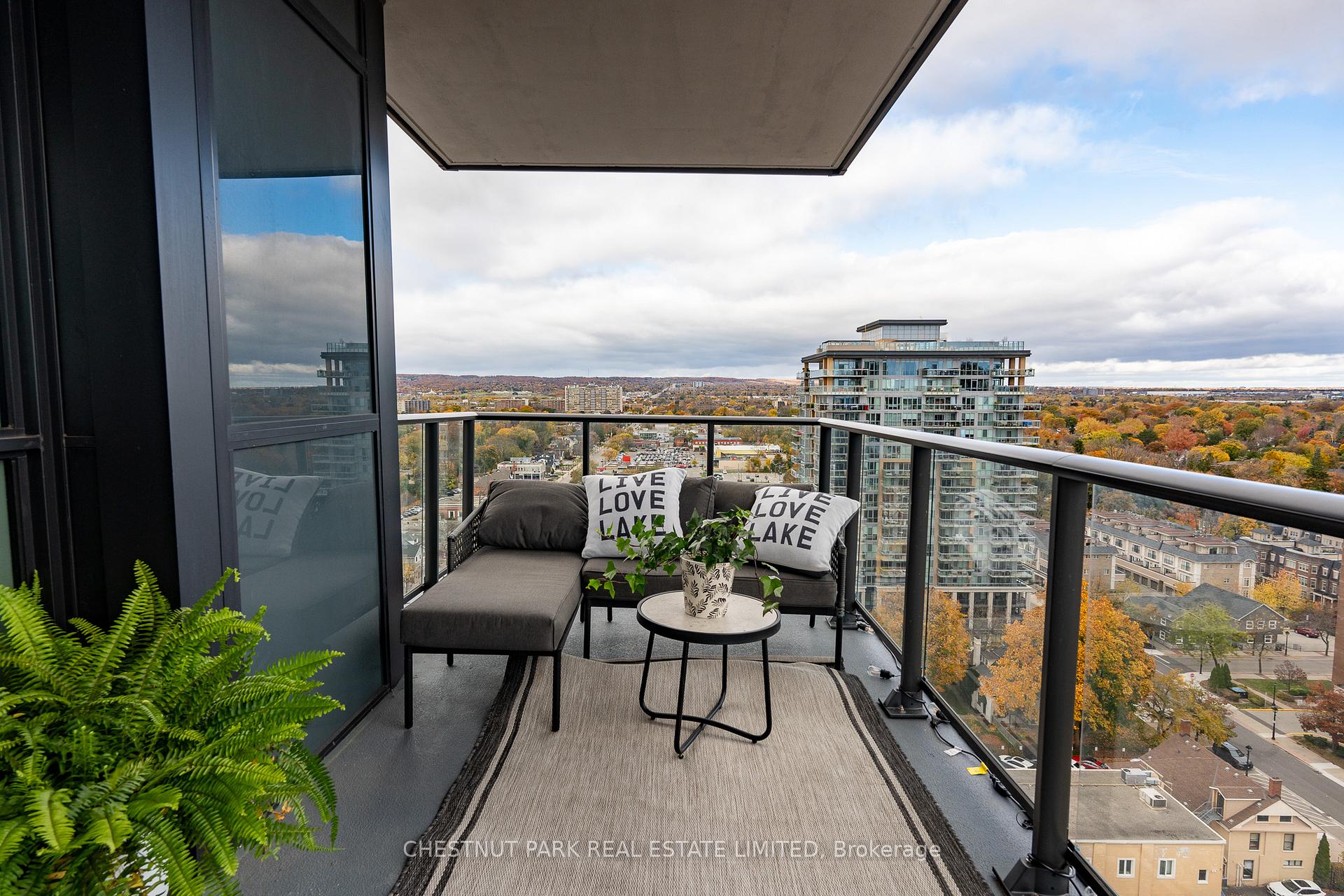 Photo 11 of Unit 1502, 2007 James Street, Burlington, Brant — HOMEH