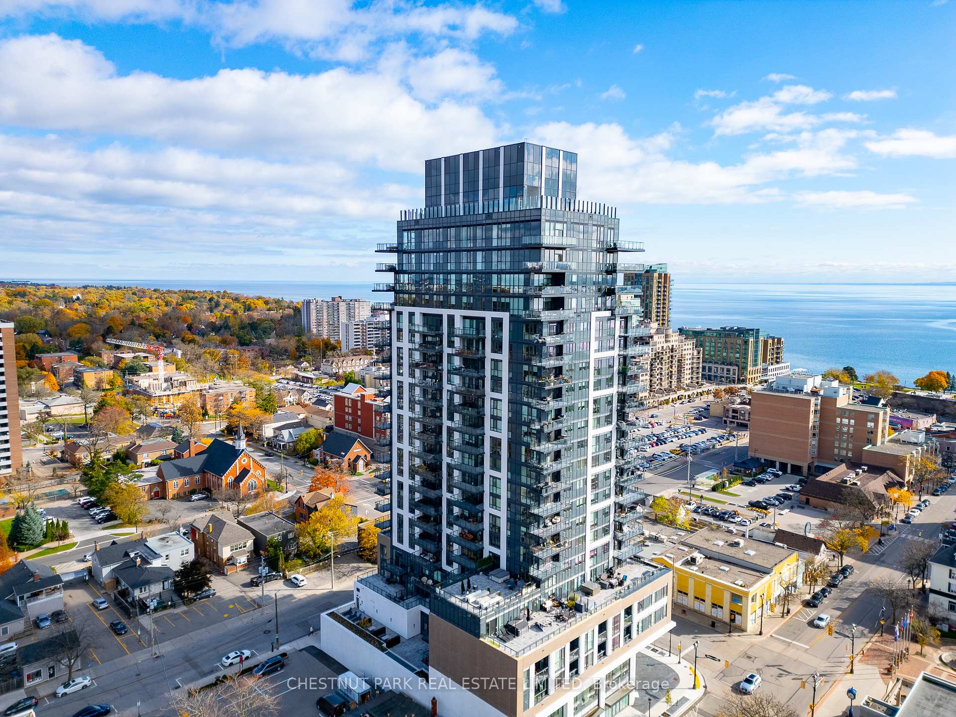 Photo 13 of Unit 1502, 2007 James Street, Burlington, Brant — HOMEH
