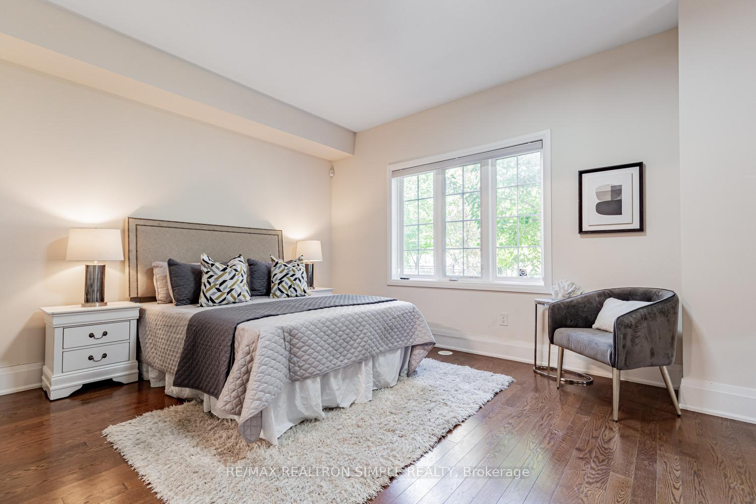 Photo 5 of 16 American Elm Way, Markham, Unionville — HOMEH
