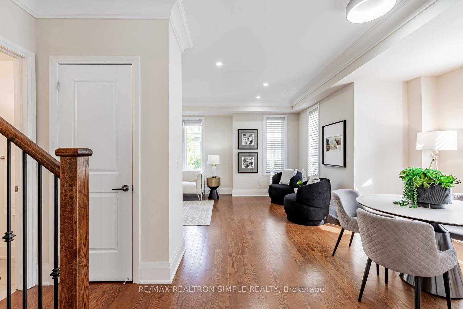 Photo 13 of 16 American Elm Way, Markham, Unionville — HOMEH