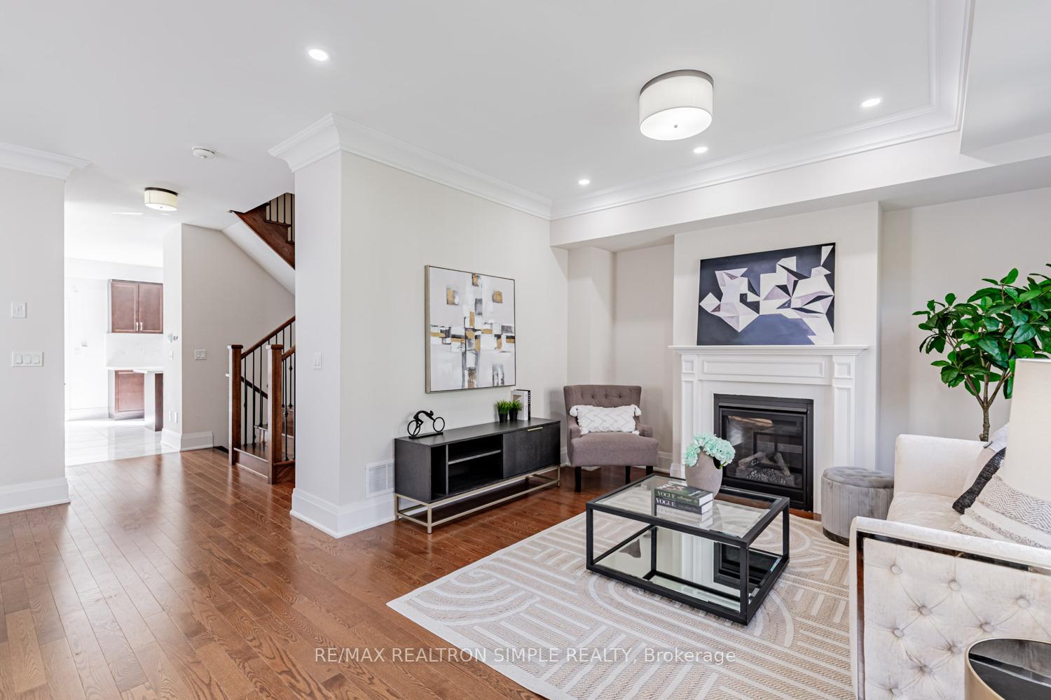 Photo 14 of 16 American Elm Way, Markham, Unionville — HOMEH