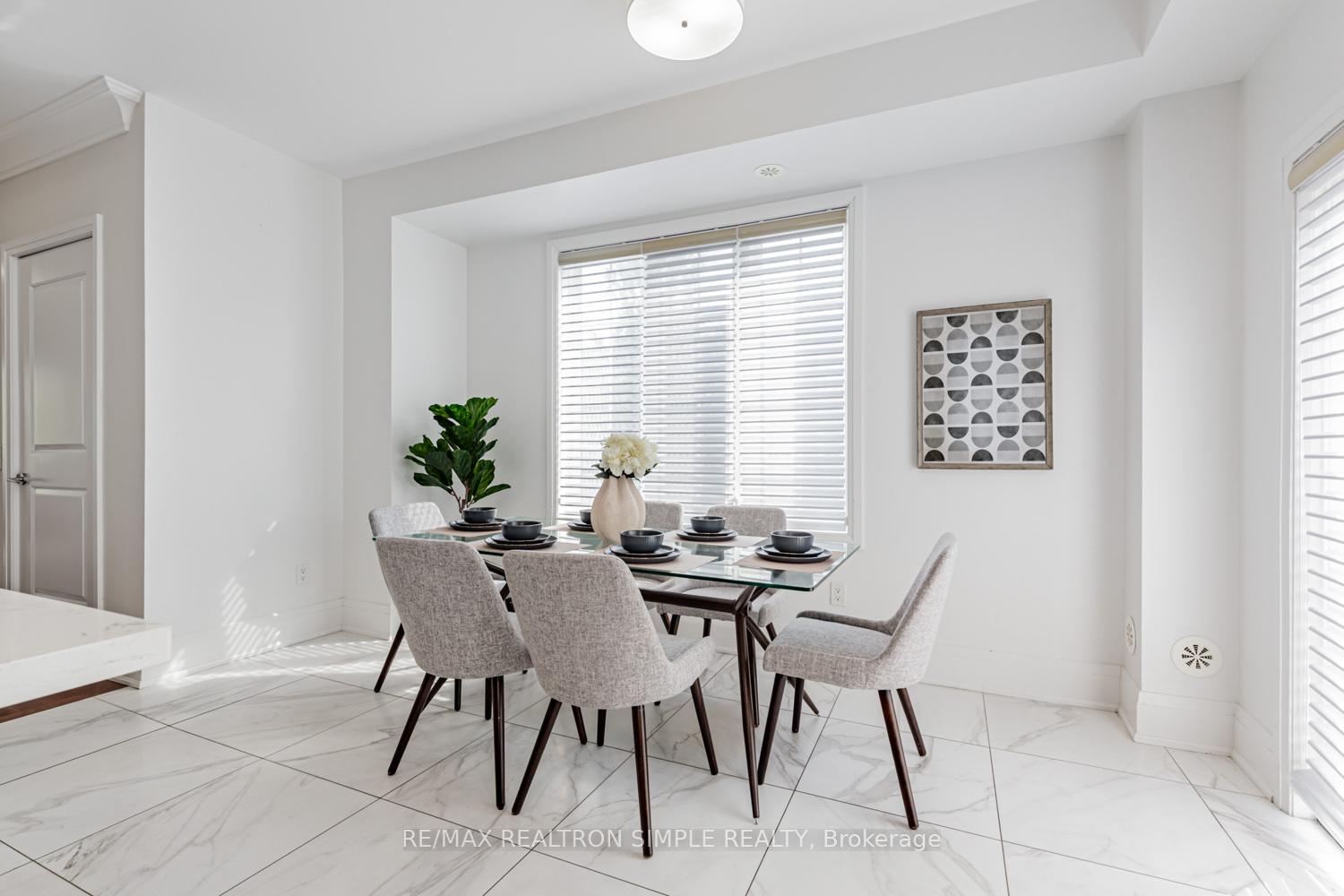 Photo 17 of 16 American Elm Way, Markham, Unionville — HOMEH