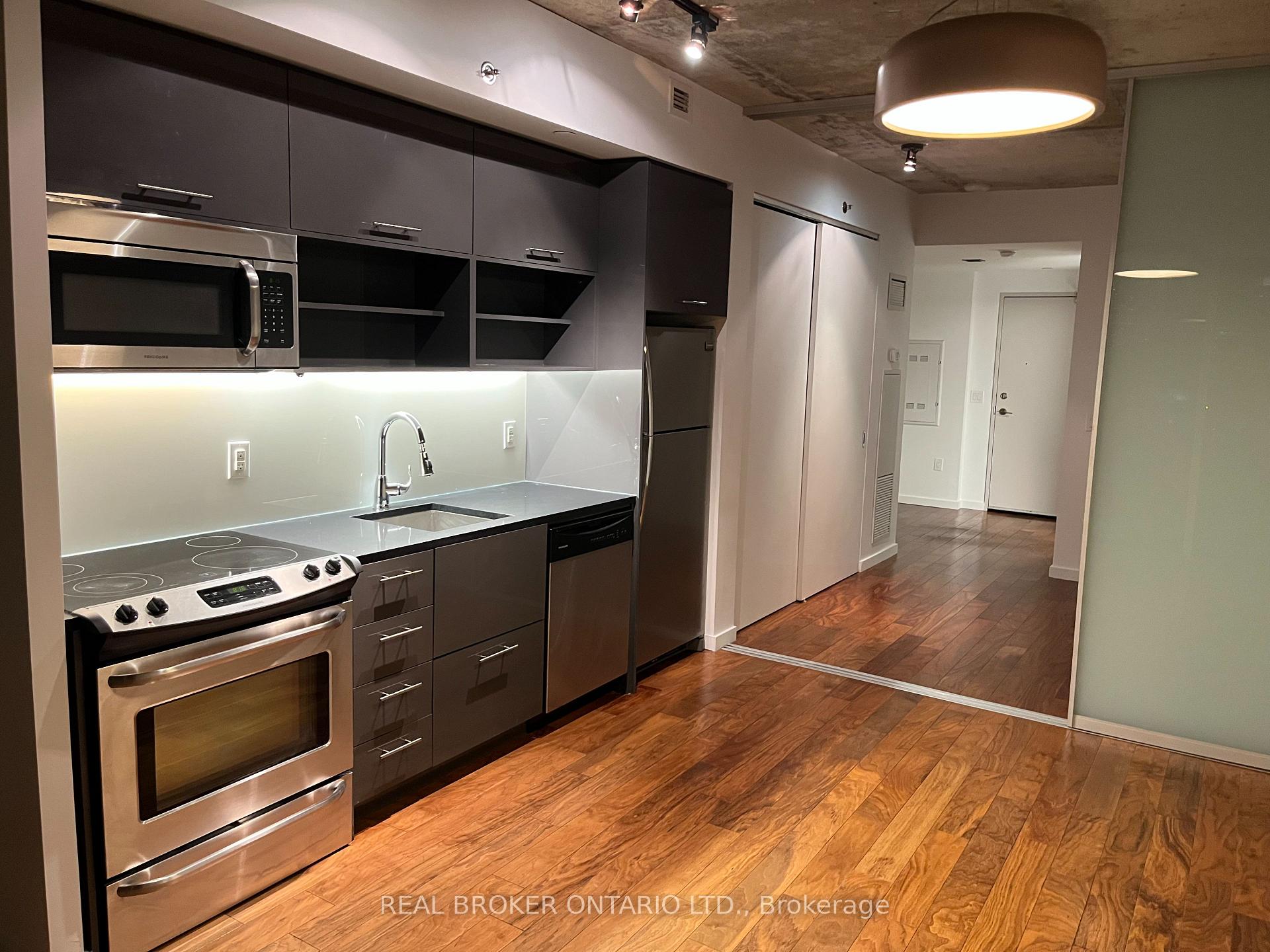 Photo 3 of Unit 915, 32 Trolley Crescent, Toronto, Moss Park — HOMEH