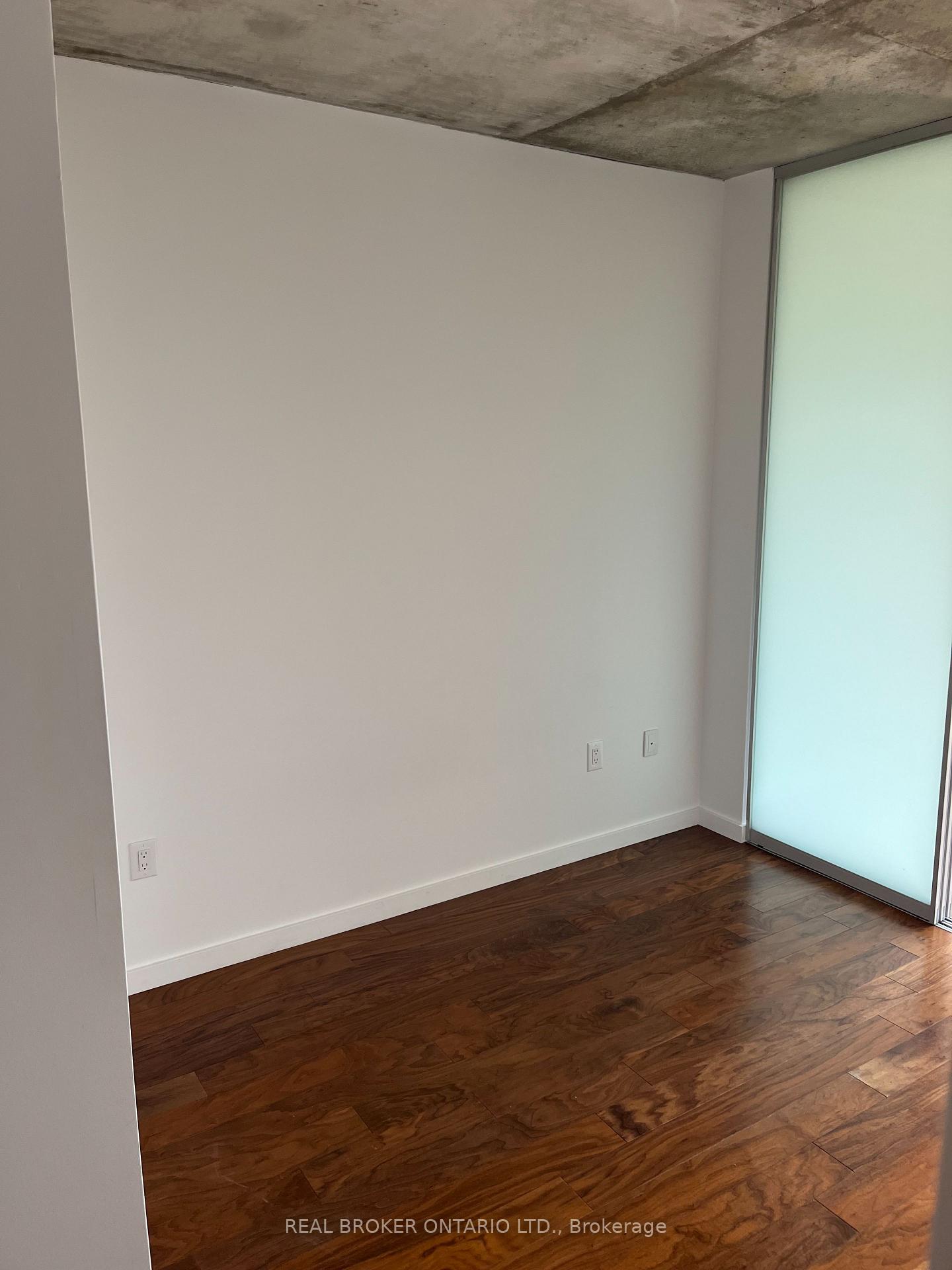 Photo 9 of Unit 915, 32 Trolley Crescent, Toronto, Moss Park — HOMEH