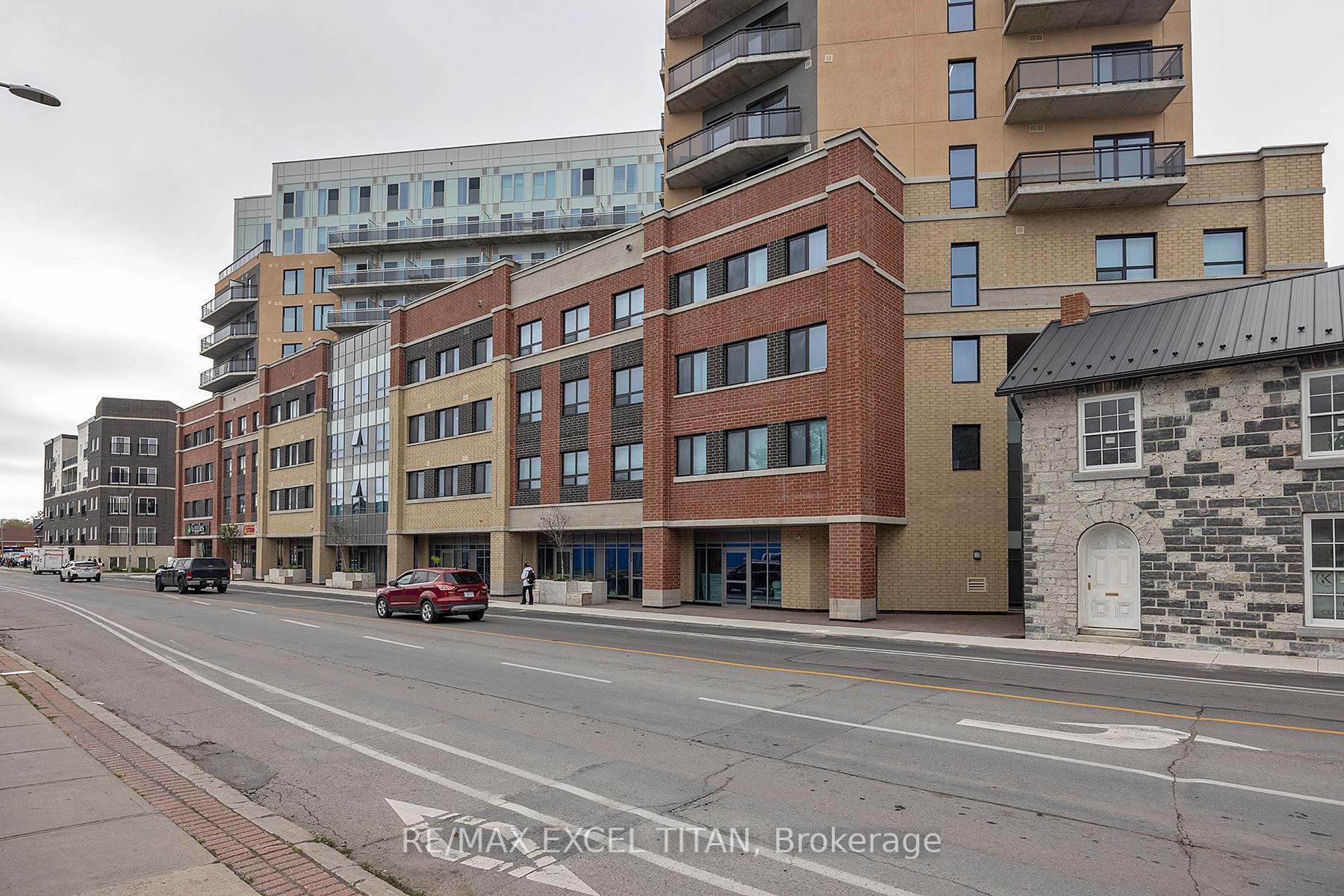 Photo 3 of Unit 227, 652 Princess Street, Kingston, Central City East — HOMEH