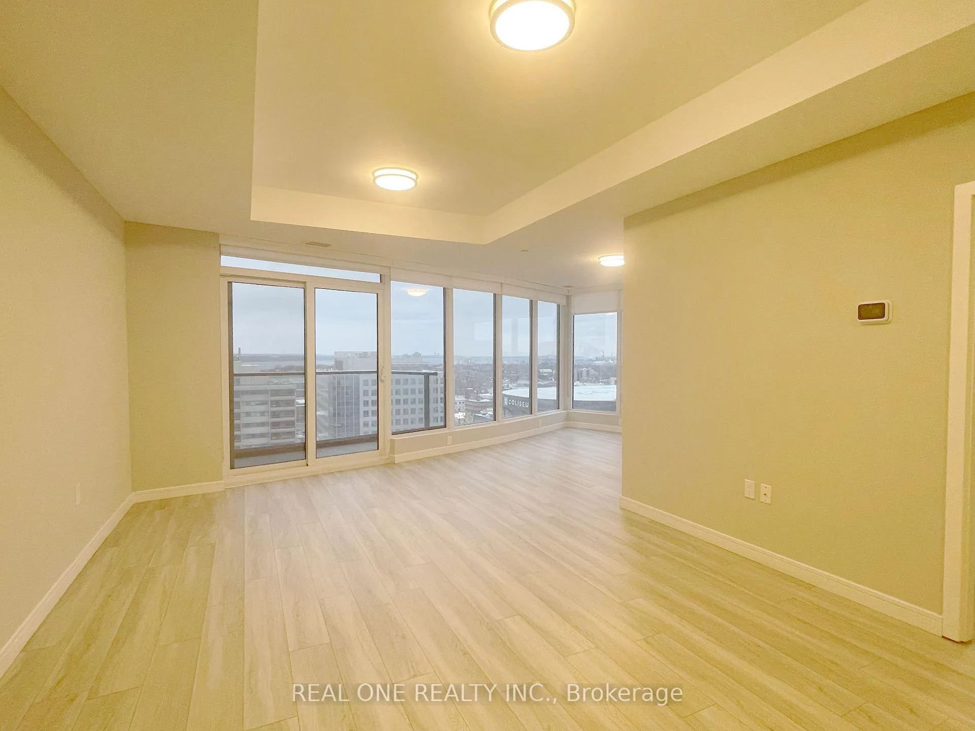 Photo 10 of Unit 1404, 20 George Street, Hamilton, Central — HOMEH