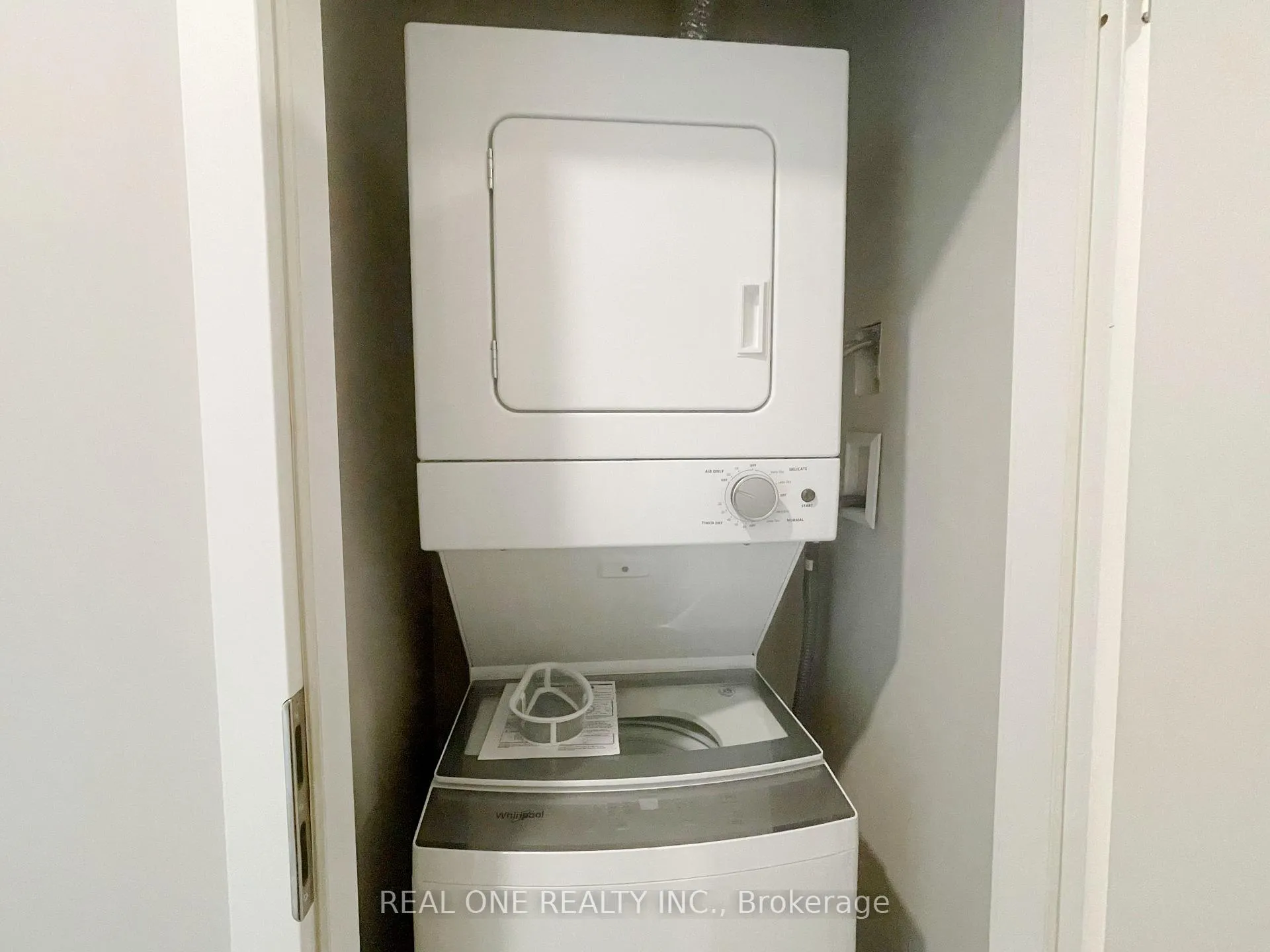 Photo 21 of Unit 1404, 20 George Street, Hamilton, Central — HOMEH