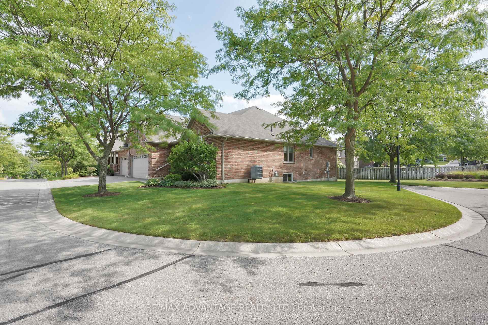 Photo 3 of Unit 42, 1502 Warbler Woods Walk, London, South B — HOMEH