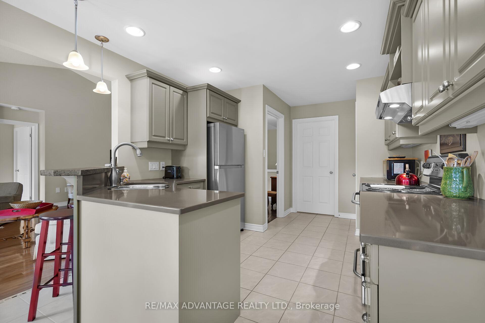 Photo 18 of Unit 42, 1502 Warbler Woods Walk, London, South B — HOMEH
