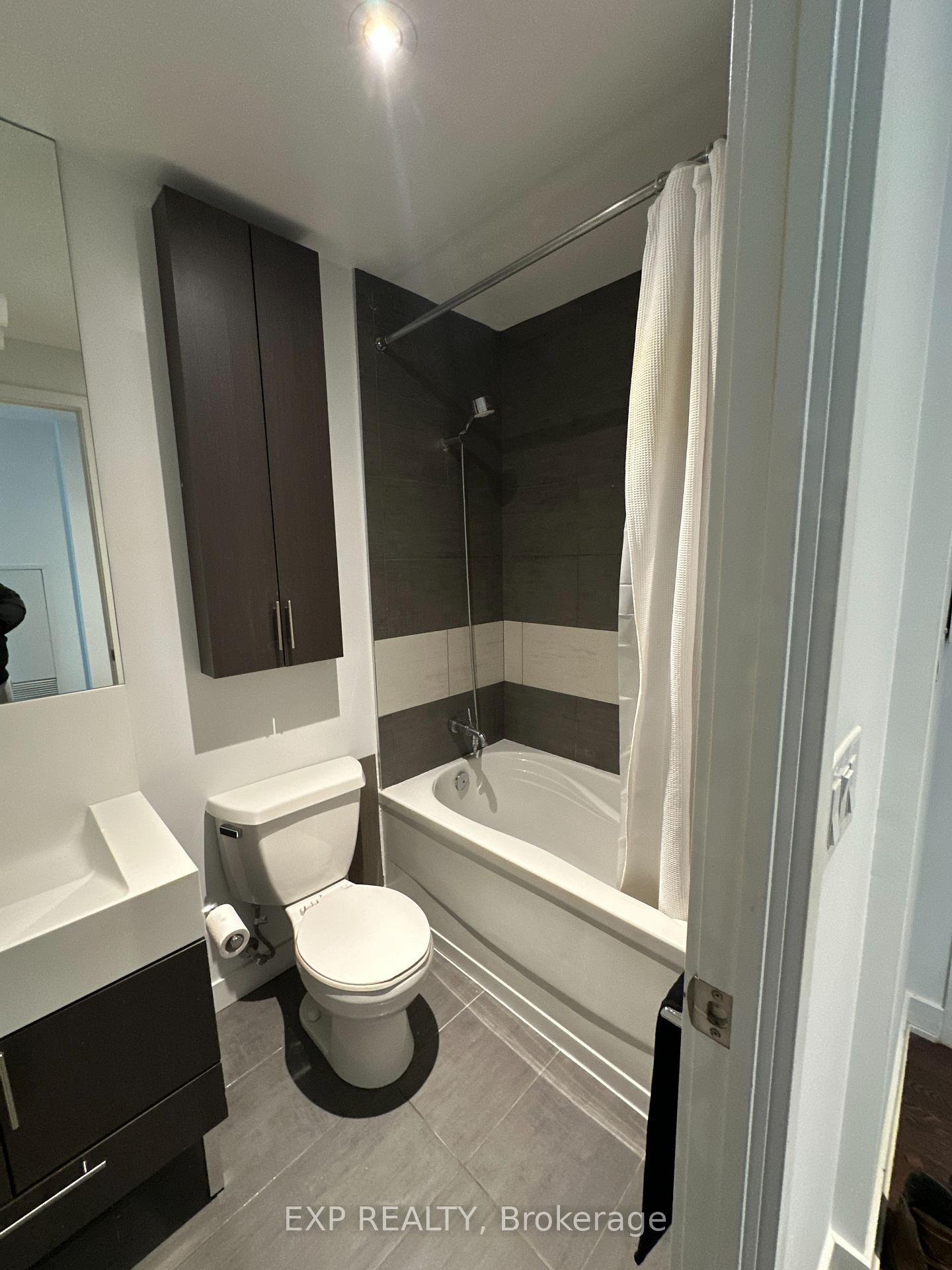 Photo 29 of Unit 3905, 110 Charles Street E, Toronto, Church-Yonge Corridor — HOMEH