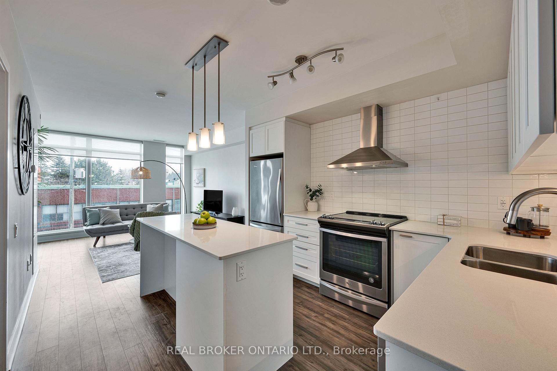 Front of Unit 309, 411 Mackay Street