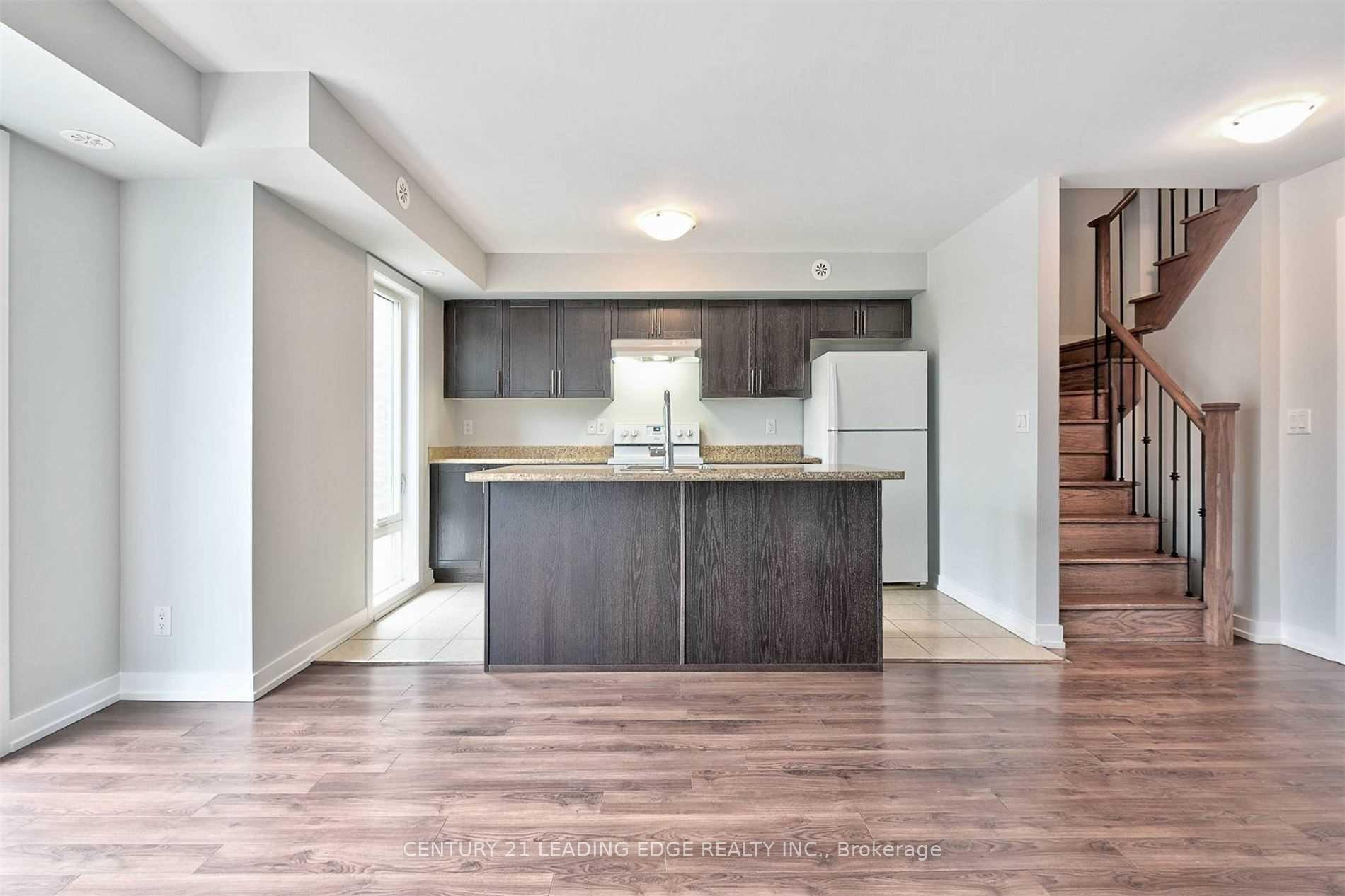 Photo 8 of Unit 708, 60 Dunsheath Way, Markham, Cornell — HOMEH