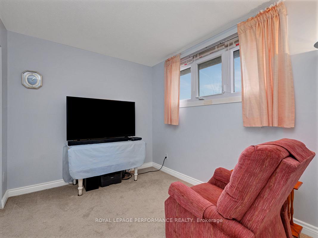 Photo 13 of Unit 47, 280 McClellan Road, Ottawa, Arlington Woods — HOMEH