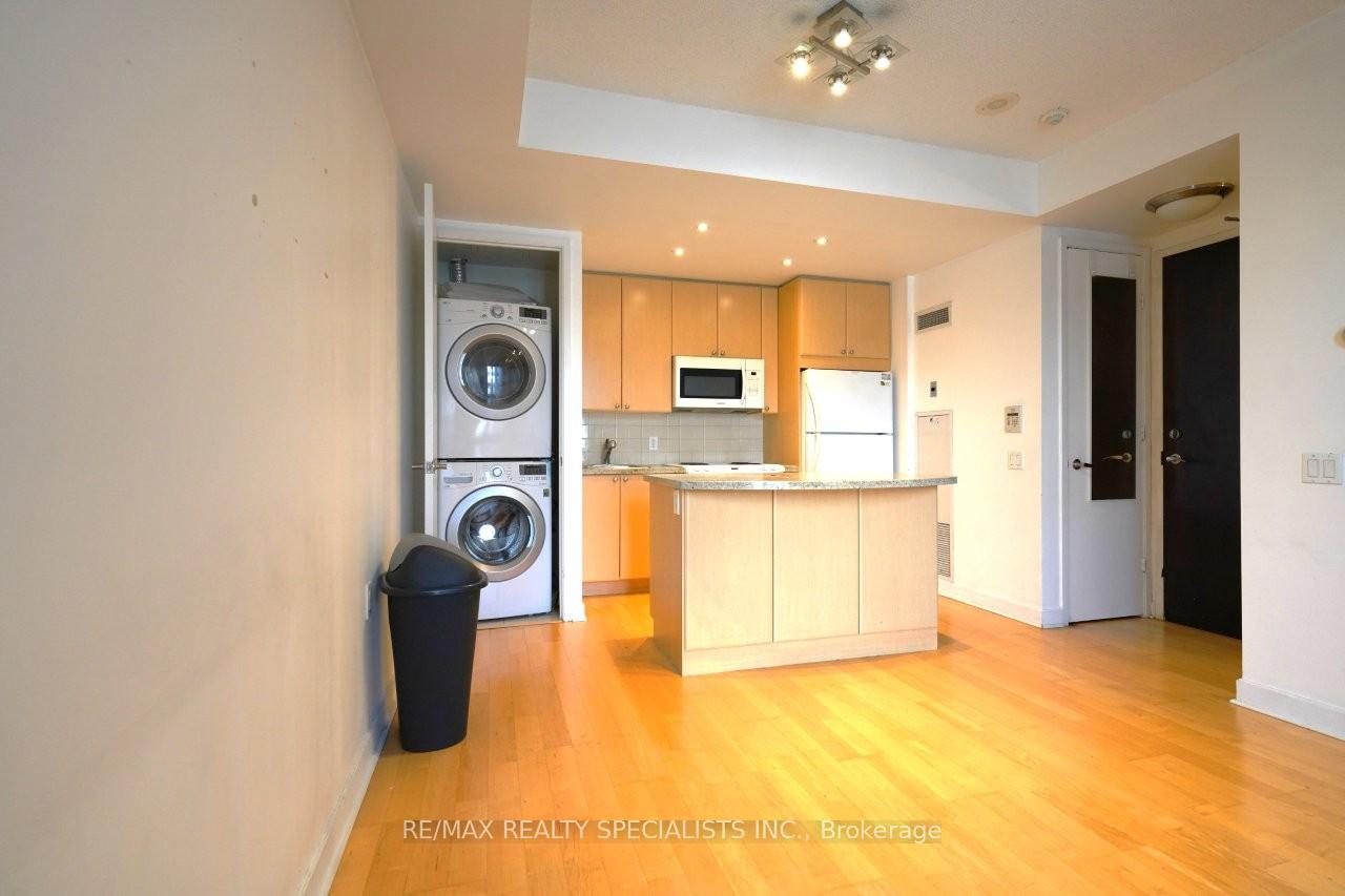 Photo 12 of Unit 1906, 85 Bloor Street E, Toronto, Church-Yonge Corridor — HOMEH
