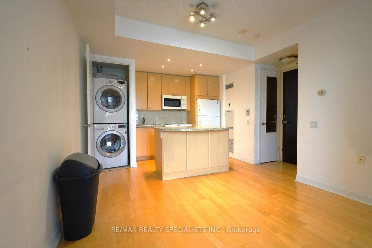 Photo 13 of Unit 1906, 85 Bloor Street E, Toronto, Church-Yonge Corridor — HOMEH