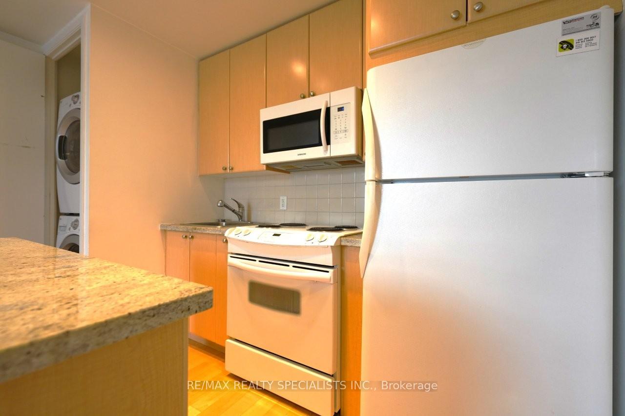 Photo 17 of Unit 1906, 85 Bloor Street E, Toronto, Church-Yonge Corridor — HOMEH
