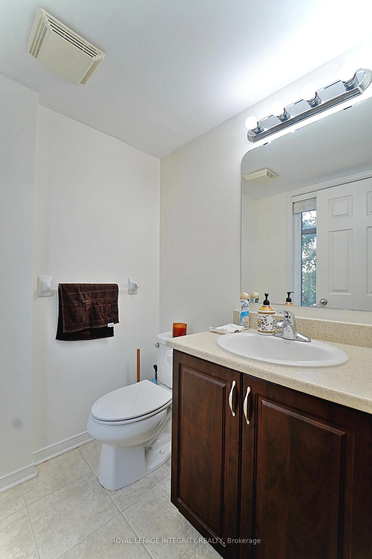 Photo 33 of 251 Keltie Private, Ottawa, Barrhaven - Longfields — HOMEH