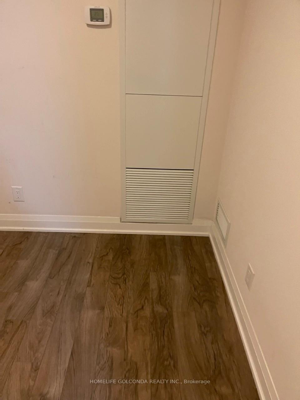 Photo 5 of Unit 712, 18 Uptown Drive, Markham, Unionville — HOMEH