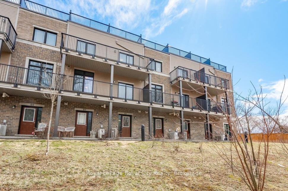 Photo 2 of Unit 52, 107 Westra Drive, Guelph, Willow West/Sugarbush/West Acres — HOMEH