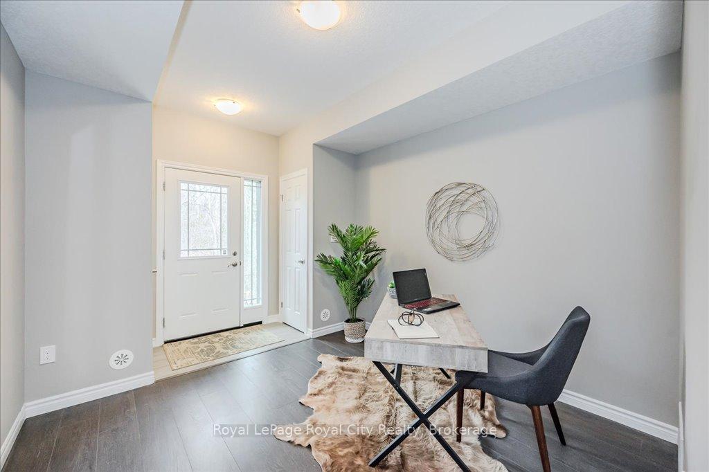 Photo 4 of Unit 52, 107 Westra Drive, Guelph, Willow West/Sugarbush/West Acres — HOMEH
