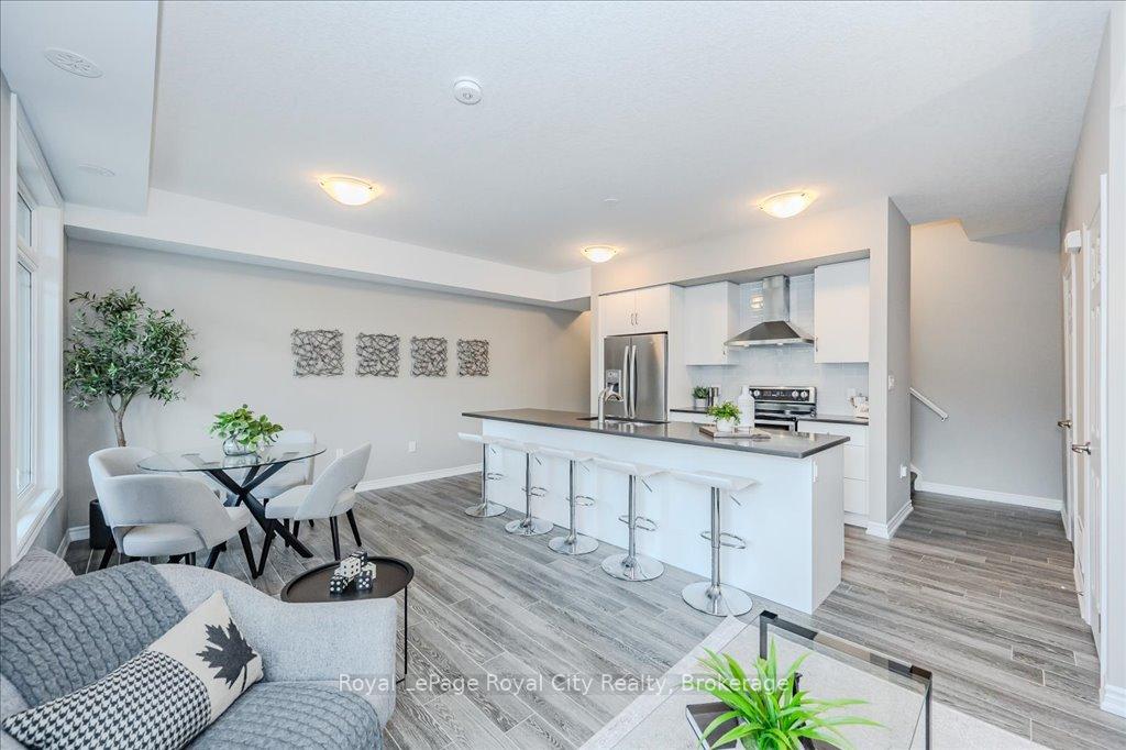 Photo 7 of Unit 52, 107 Westra Drive, Guelph, Willow West/Sugarbush/West Acres — HOMEH