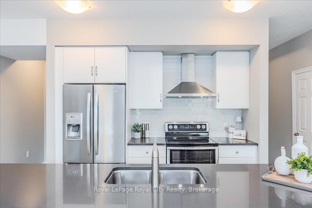 Photo 9 of Unit 52, 107 Westra Drive, Guelph, Willow West/Sugarbush/West Acres — HOMEH