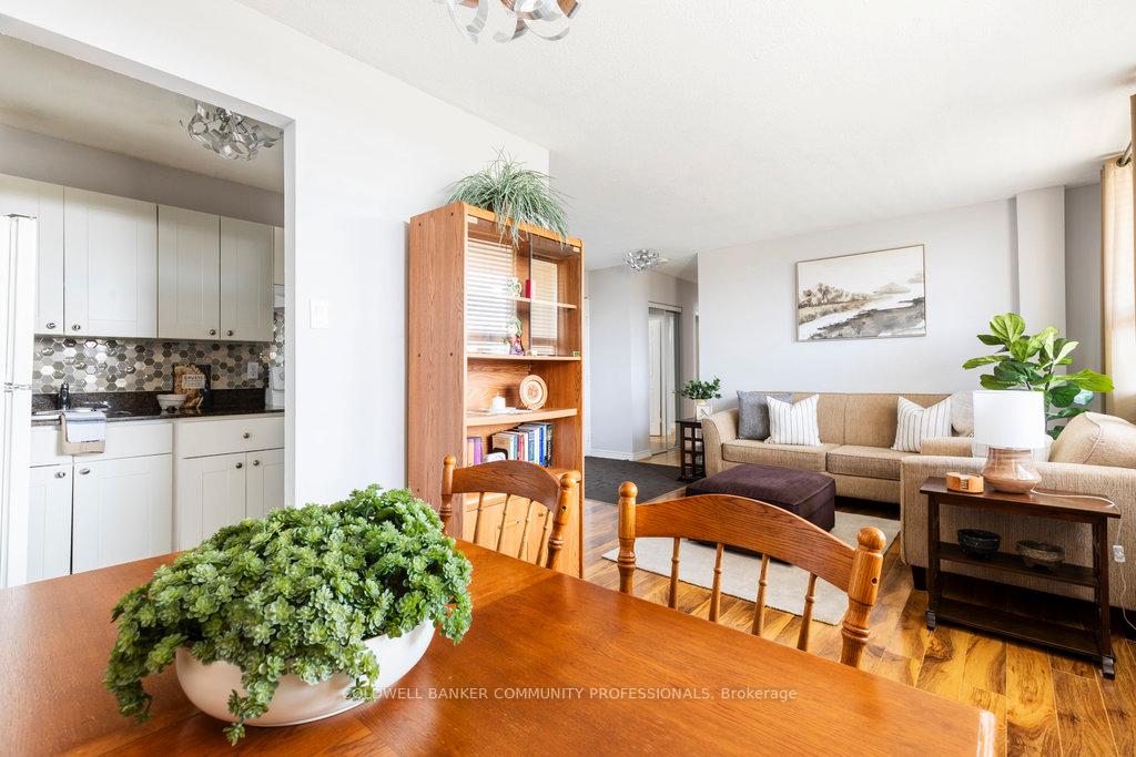 Photo 12 of Unit 310, 15 Nicklaus Drive, Hamilton, Vincent — HOMEH