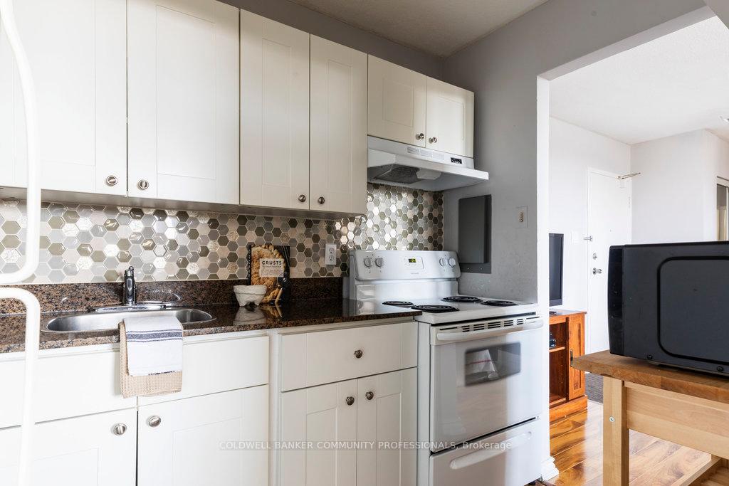 Photo 16 of Unit 310, 15 Nicklaus Drive, Hamilton, Vincent — HOMEH