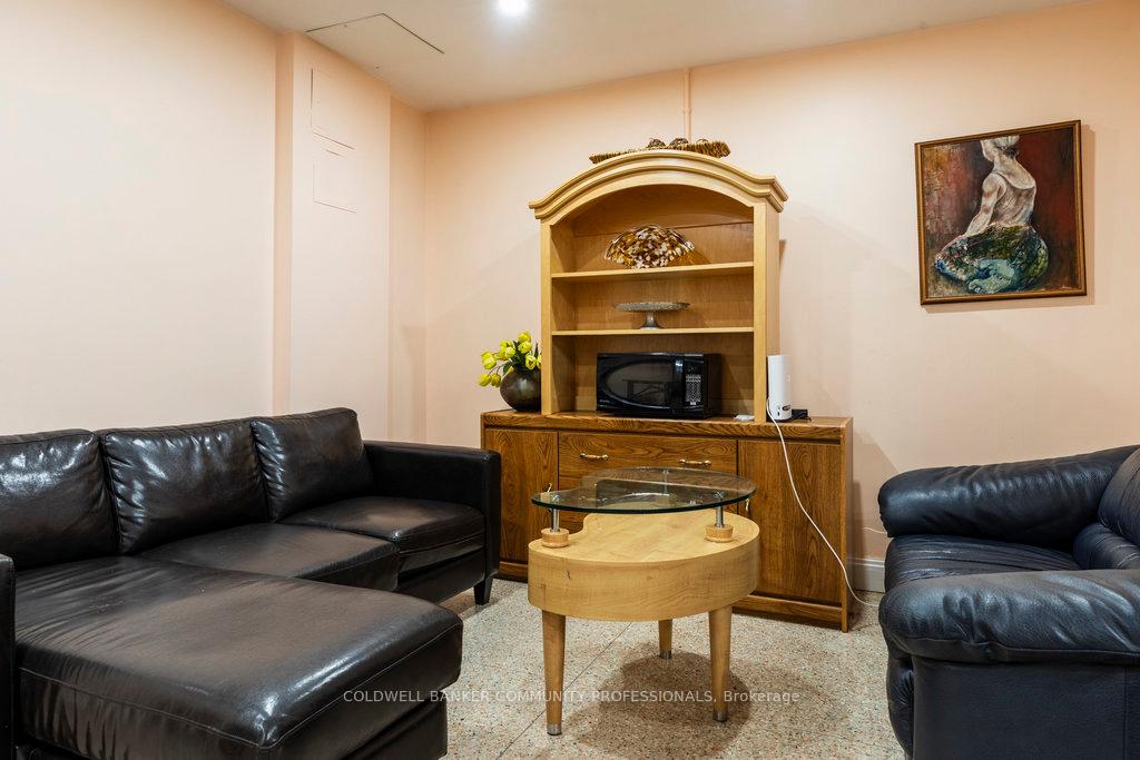 Photo 42 of Unit 310, 15 Nicklaus Drive, Hamilton, Vincent — HOMEH